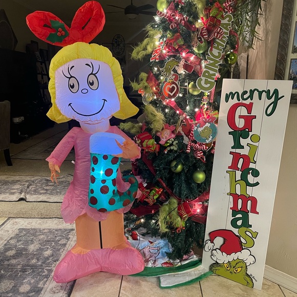 The grinch Cindy lou who airblown inflatable 5 feet - Picture 13 of 17